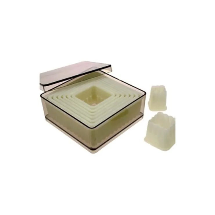 9 Découpoirs carrés cannelés assortis-Cerf Dellier Discount