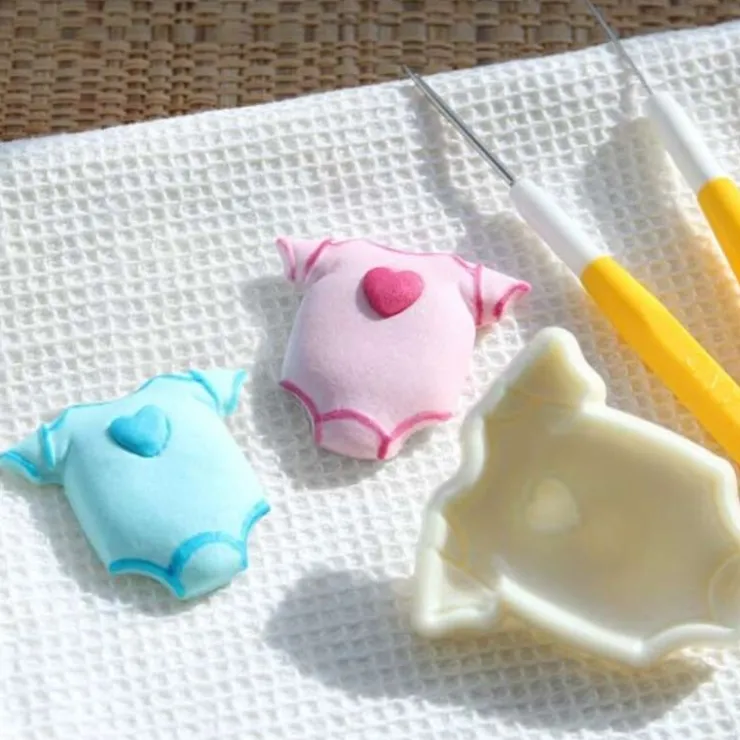 Découpoirs relief layette bébé (x2)-Cerf Dellier Best