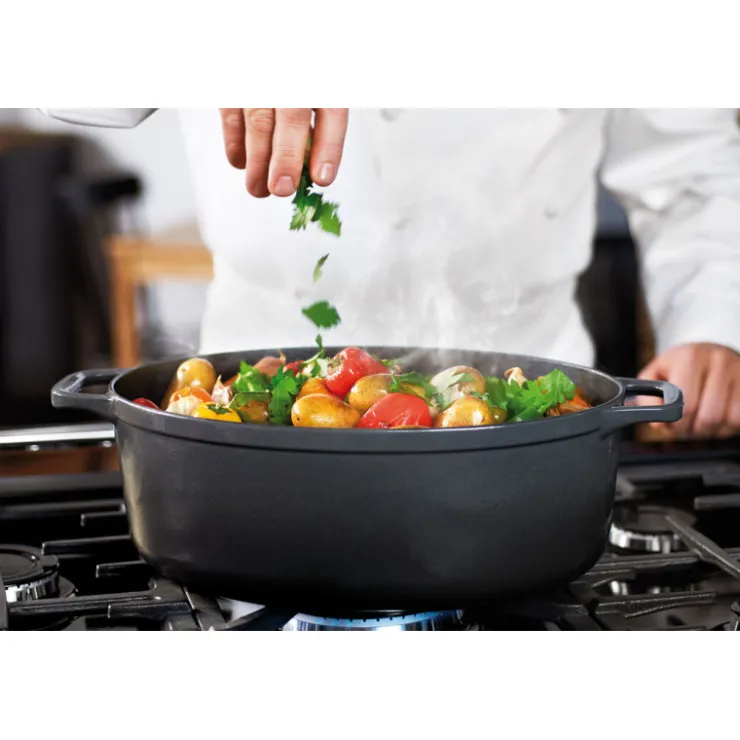 Le Chasseur cocotte ovale avec couvercle noire 31 x 26 cm-Cerf Dellier Clearance