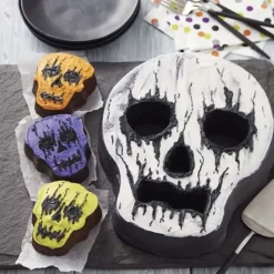 Moule à gâteau Crâne Halloween 3D Wilton-Cerf Dellier Clearance