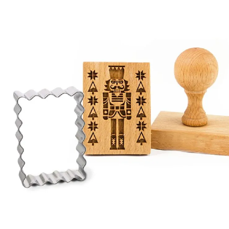 Tampon à biscuit bois Casse Noisette + découpoir rectangle-Cerf Dellier Outlet